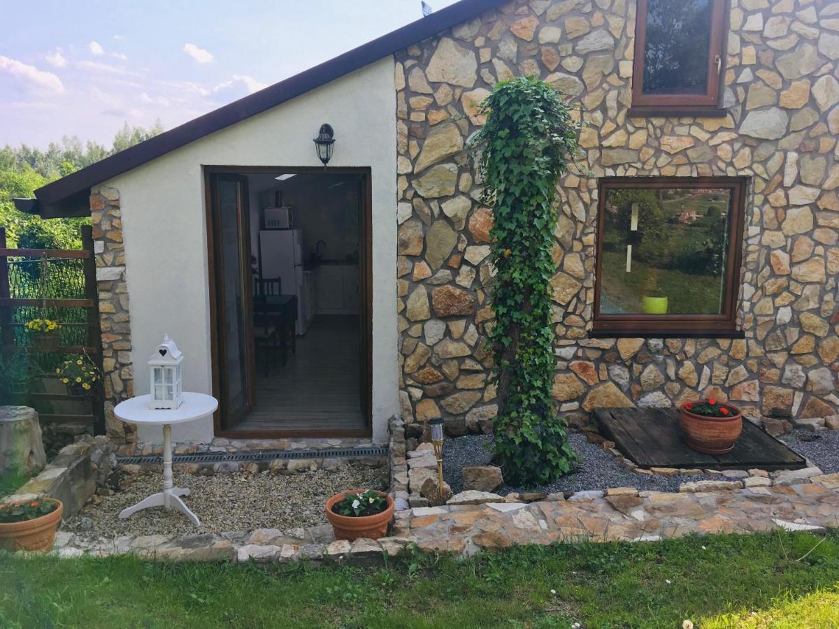 Vila Czytelnia W Sadzie Krzykawka Exteriér fotografie