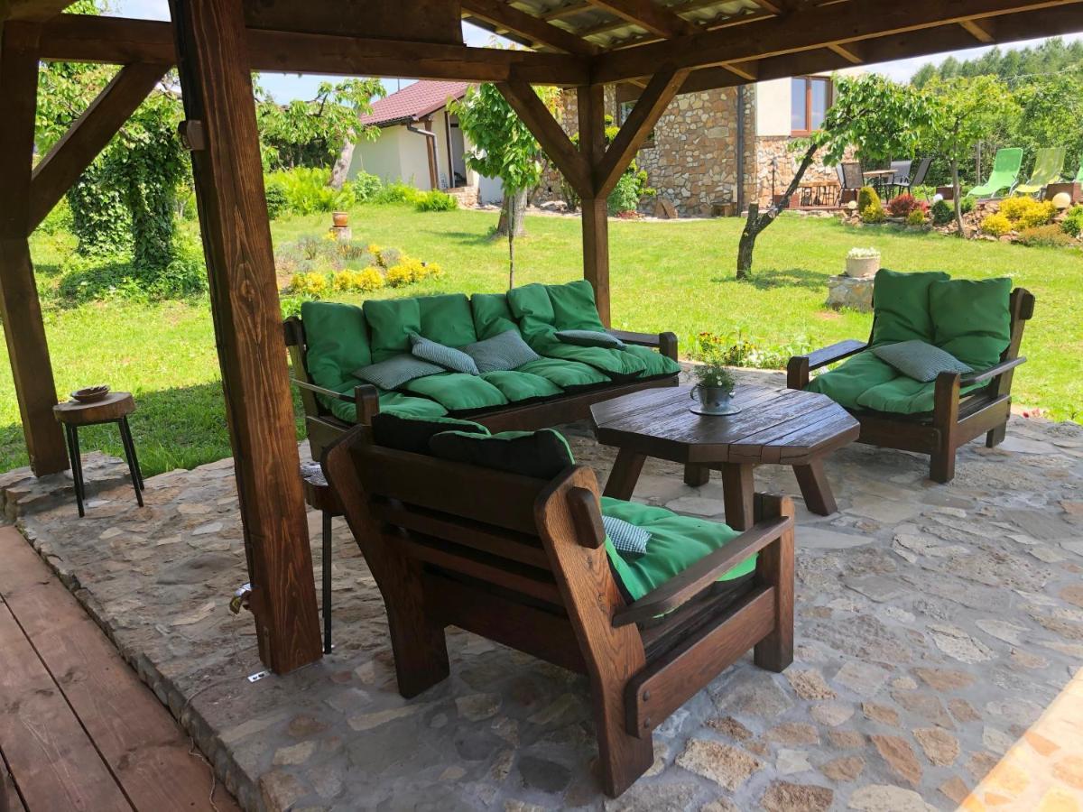 Vila Czytelnia W Sadzie Krzykawka Exteriér fotografie